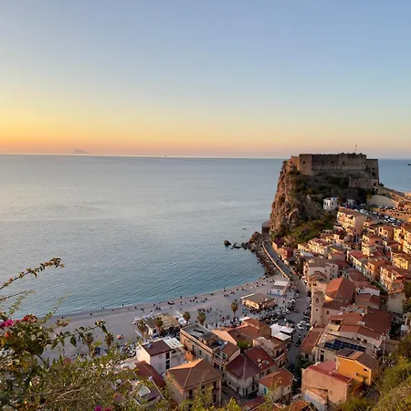 Leonardo 4* Scilla